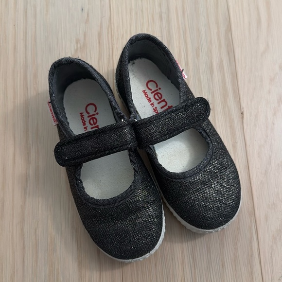 Cienta Mary Jane black gold 24 size 8 - Picture 1 of 2